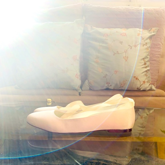 ✨Elegant Park✨ White Satin Round Toe Ballet Flat W/Removable Satin Ribbo… - Picture 5 of 16